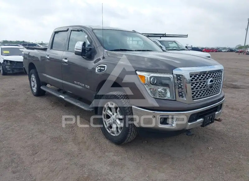 2016 Nissan TITAN фото