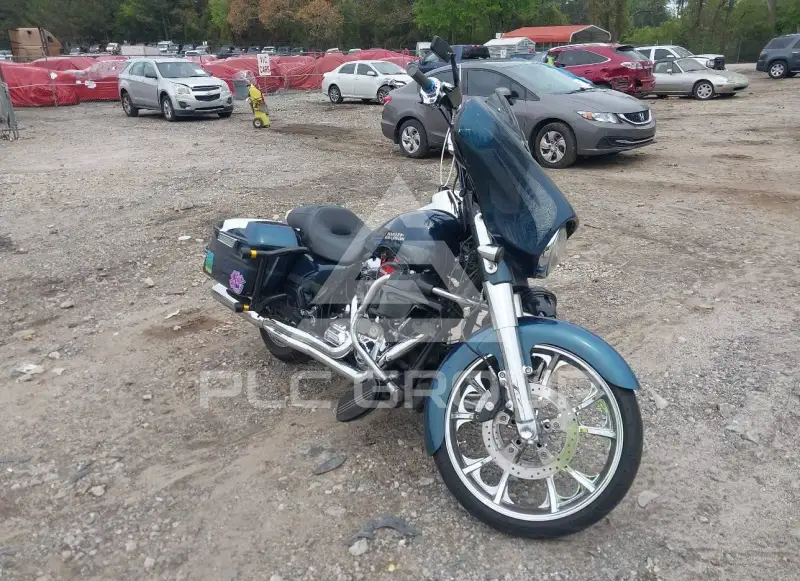 2016 Harley-Davidson FLHX фото