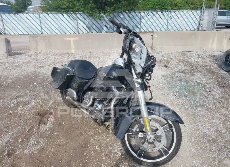 2016 Harley-Davidson FLHX фото