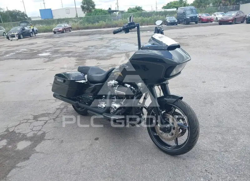 2016 Harley-Davidson FLTRX photo