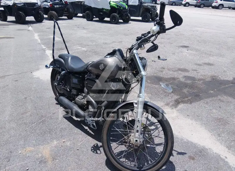 2016 Harley-Davidson FXDWG фото