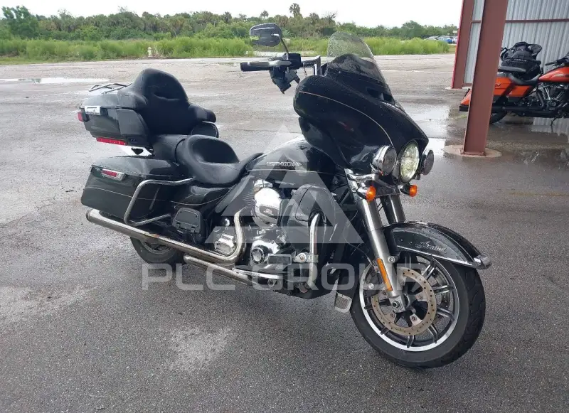 2016 Harley-Davidson FLHTK photo