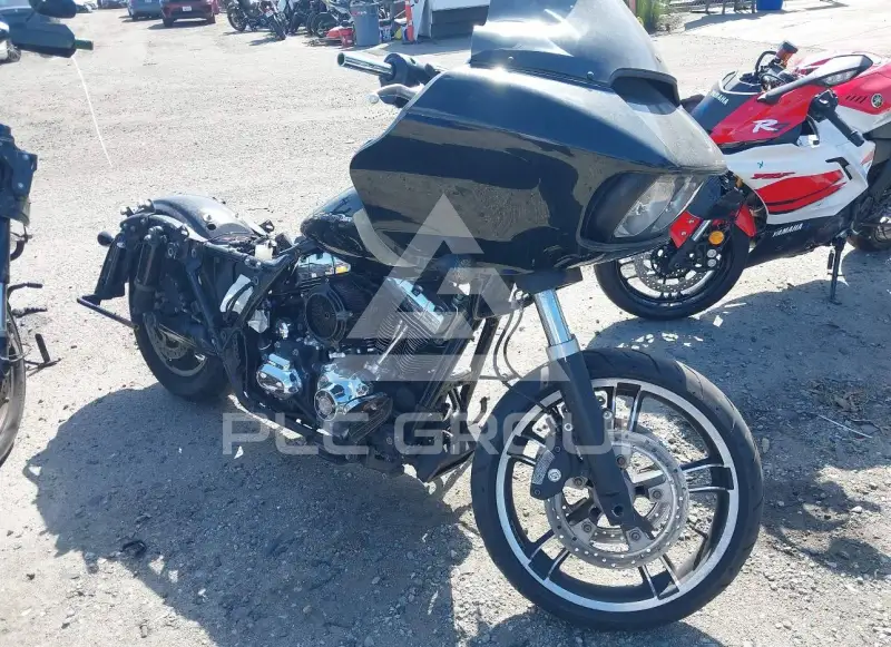 2016 Harley-Davidson FLTRX photo