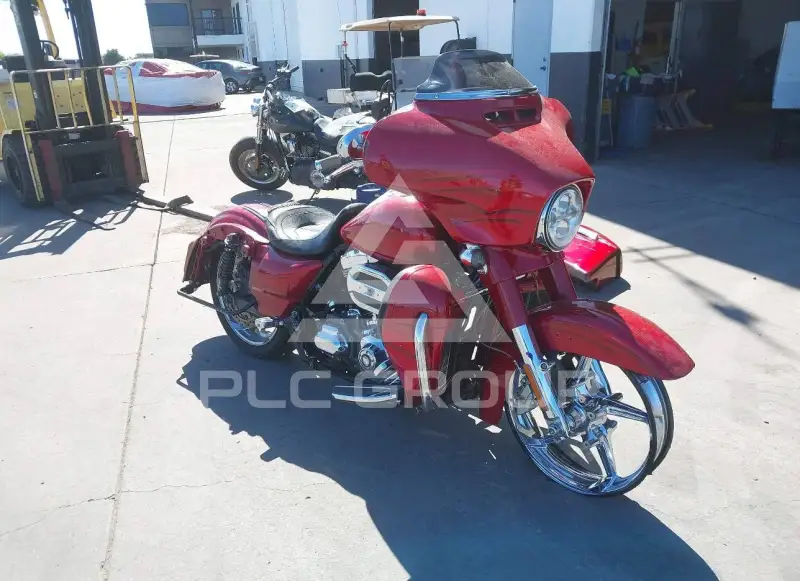 2016 Harley-Davidson FLHX фото