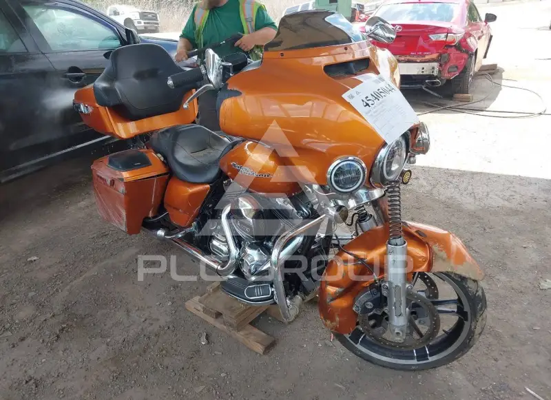 2016 Harley-Davidson FLHX фото