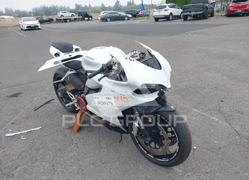 2016 Ducati SUPERBIKE фото