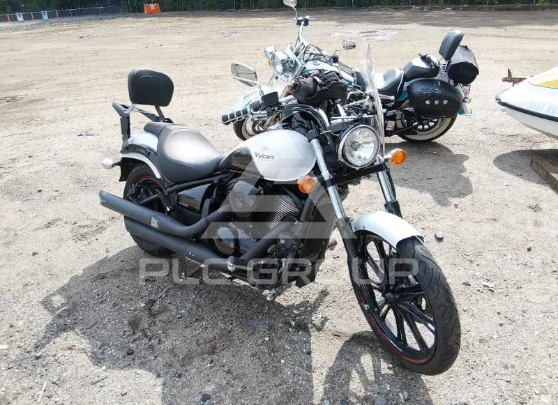 2016 Kawasaki VN900 фото