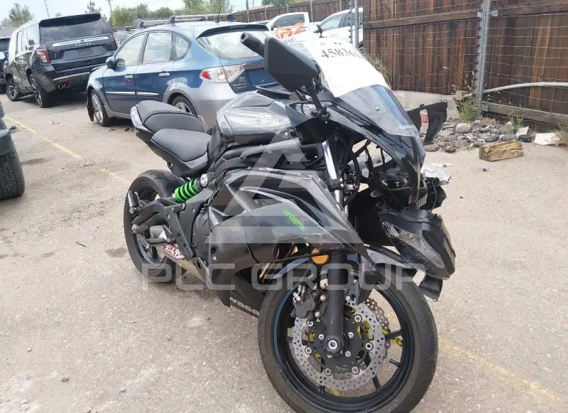 2016 Kawasaki EX650 photo