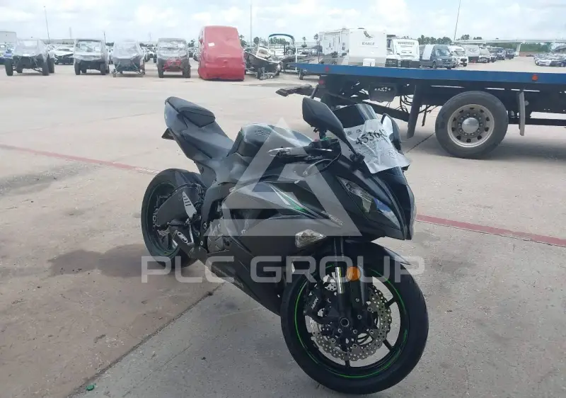 2016 Kawasaki ZX636 фото