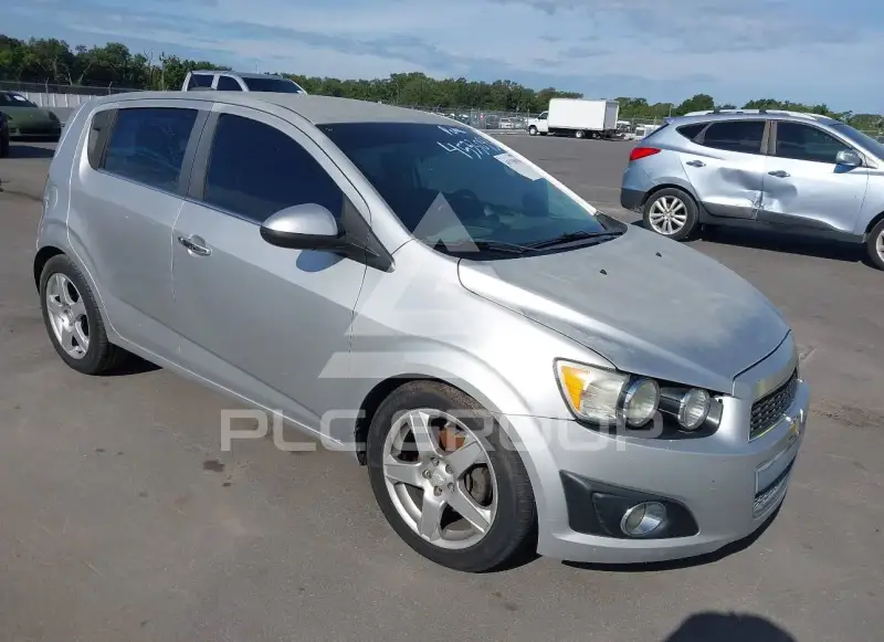 2016 Chevrolet Sonic фото