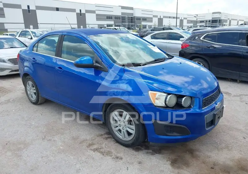 2016 Chevrolet Sonic фото