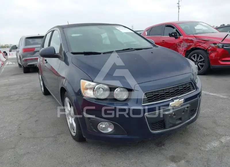 2016 Chevrolet Sonic фото