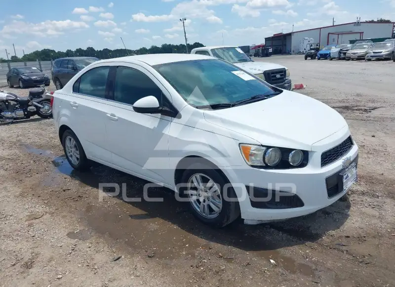2016 Chevrolet Sonic фото