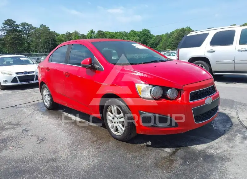 2016 Chevrolet Sonic фото