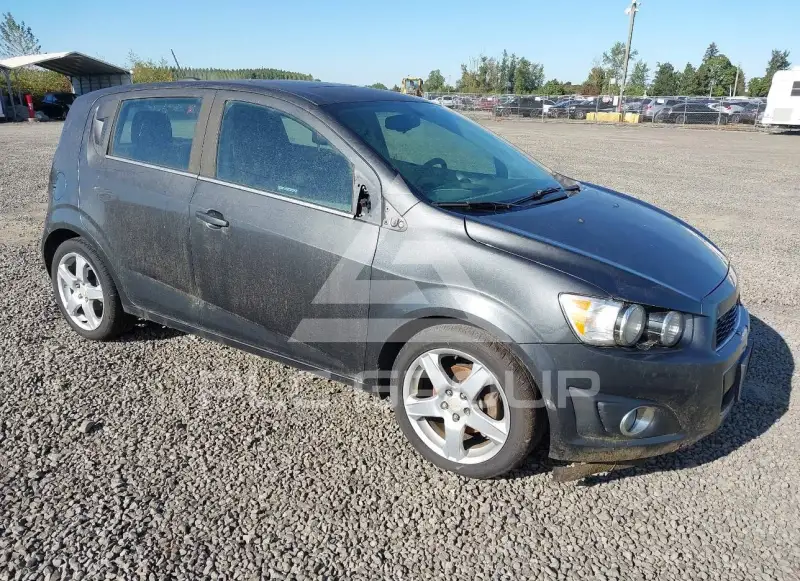 2016 Chevrolet Sonic фото