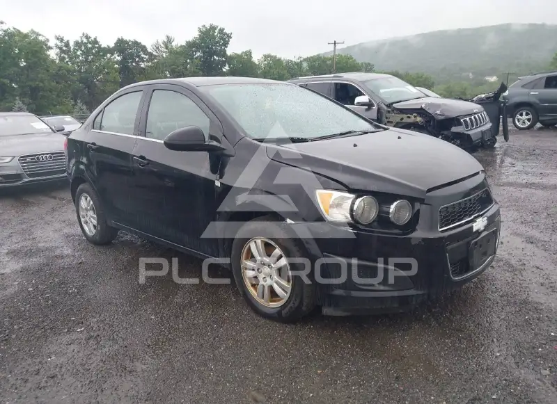 2016 Chevrolet Sonic фото