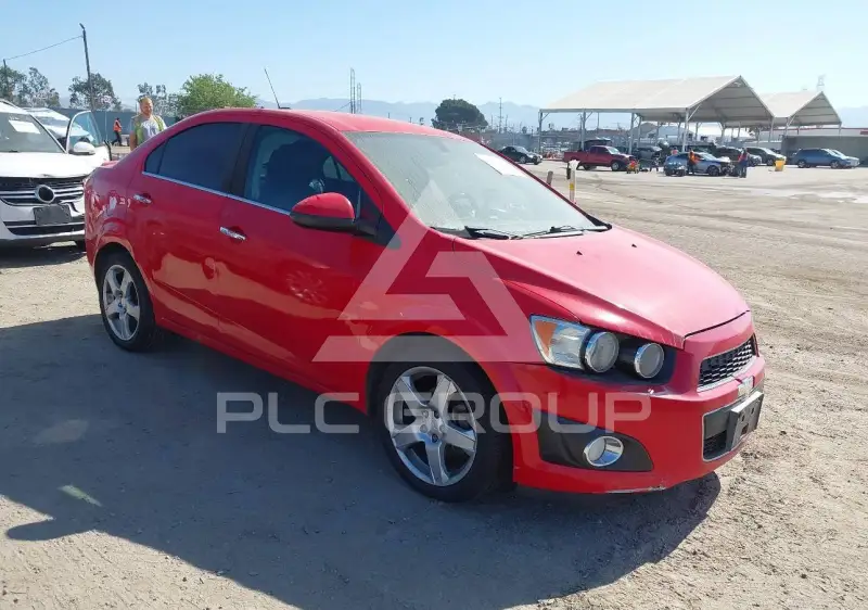2016 Chevrolet Sonic фото