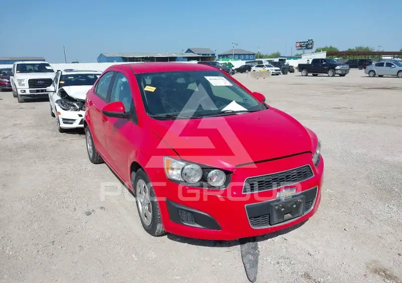 2016 Chevrolet Sonic фото