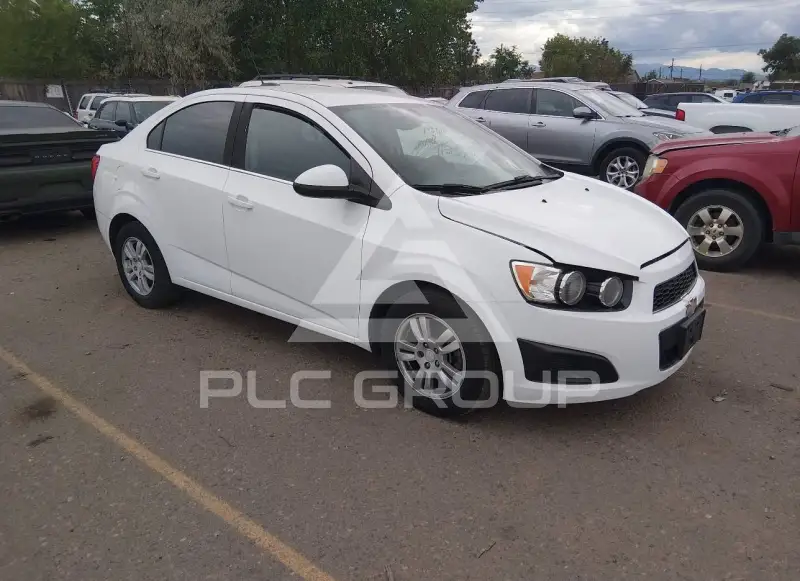 2016 Chevrolet Sonic фото