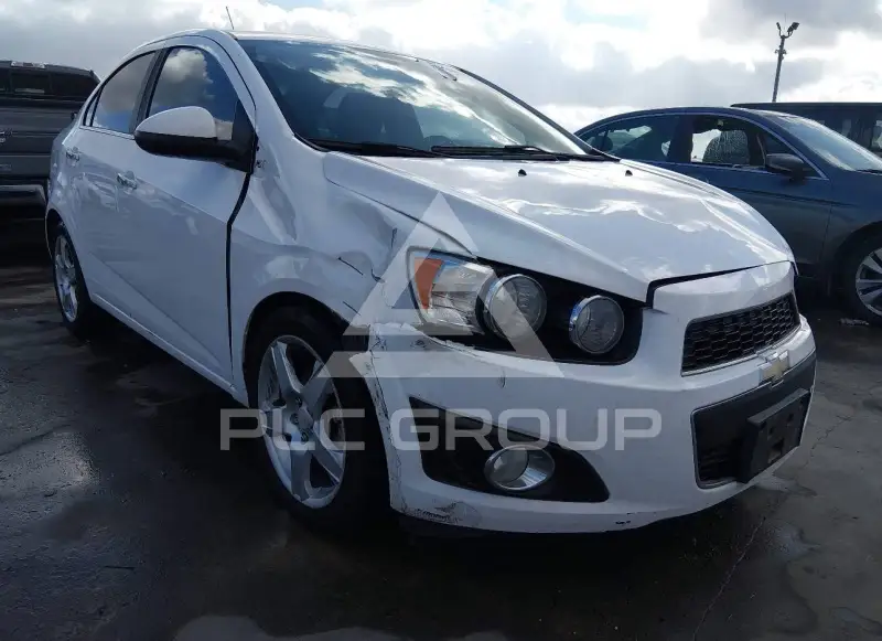 2016 Chevrolet Sonic photo
