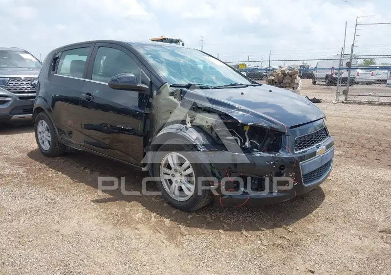 2016 Chevrolet Sonic фото
