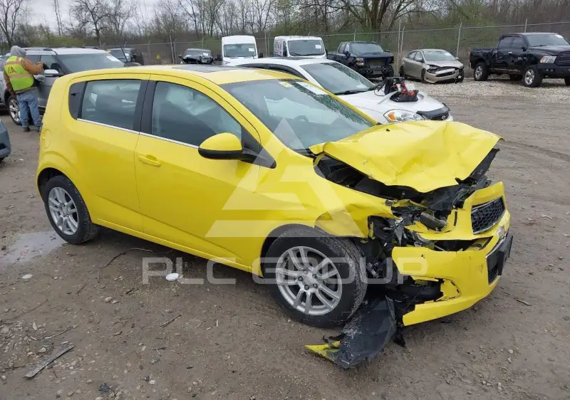 2016 Chevrolet Sonic photo