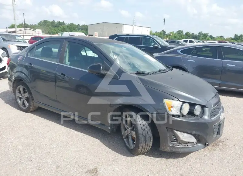 2016 Chevrolet Sonic photo