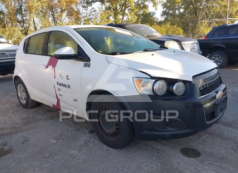 2016 Chevrolet Sonic фото