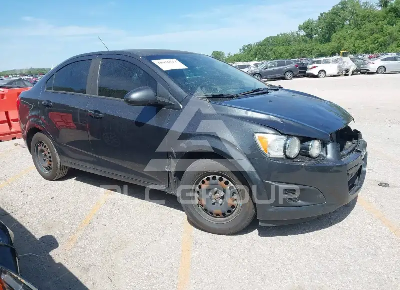 2016 Chevrolet Sonic photo