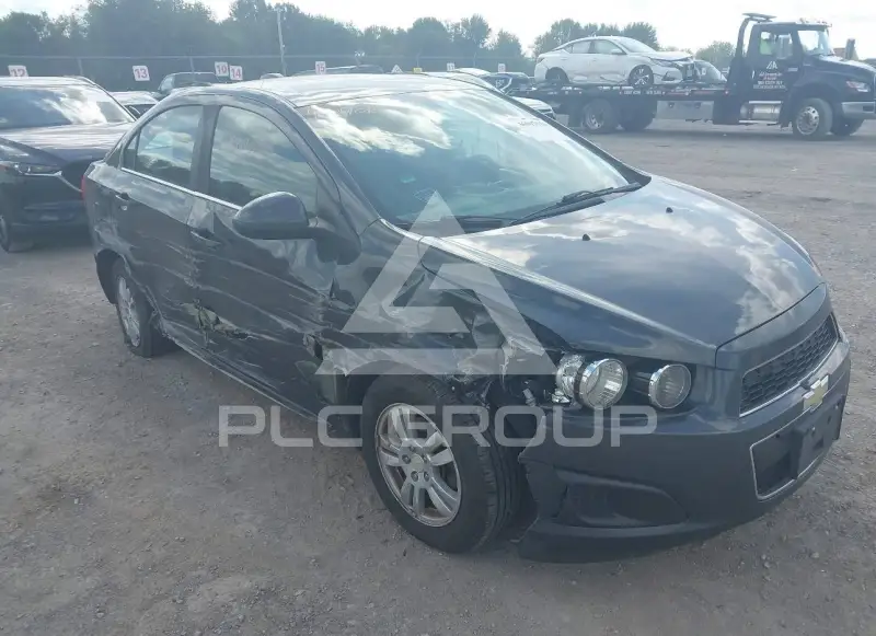 2016 Chevrolet Sonic фото