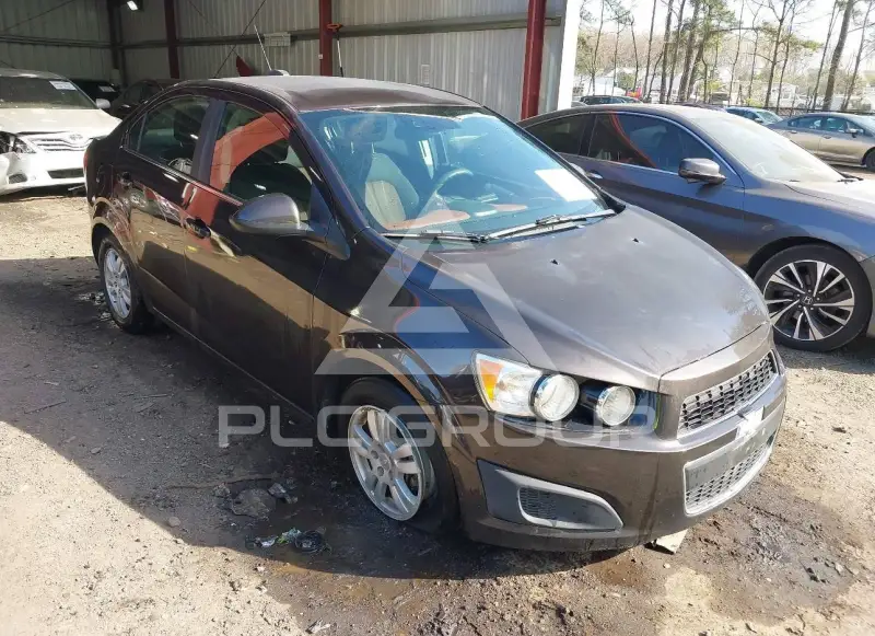 2016 Chevrolet Sonic photo