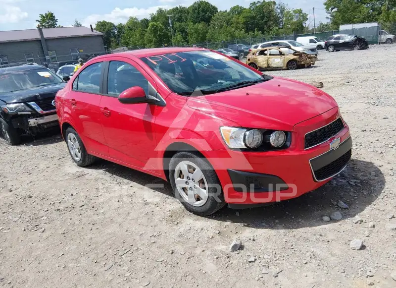 2016 Chevrolet Sonic фото
