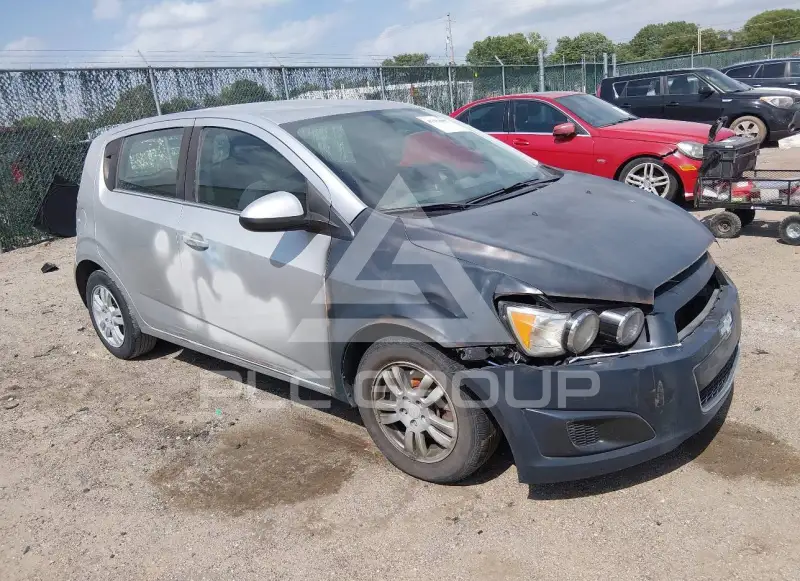 2016 Chevrolet Sonic photo