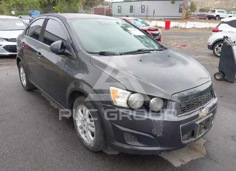 2016 Chevrolet Sonic photo