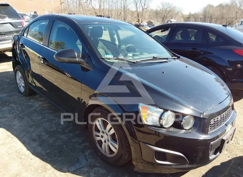 2016 Chevrolet Sonic фото