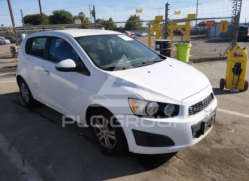 2016 Chevrolet Sonic photo