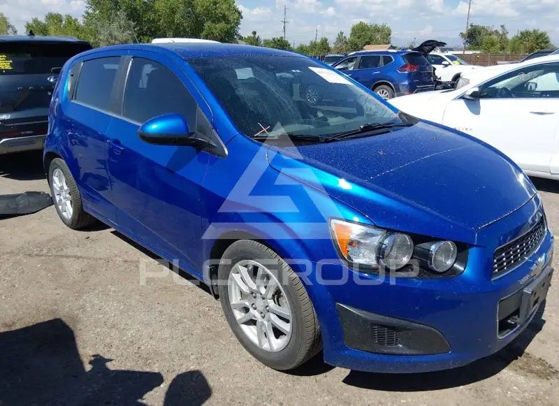 2016 Chevrolet Sonic фото