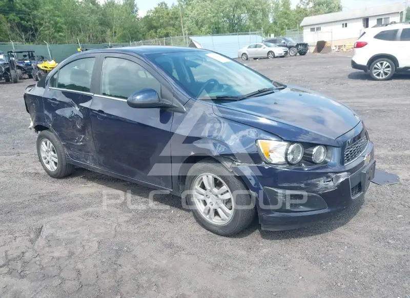 2016 Chevrolet Sonic фото