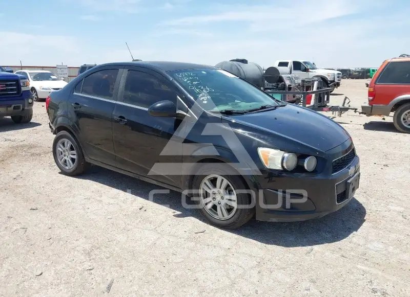 2016 Chevrolet Sonic фото
