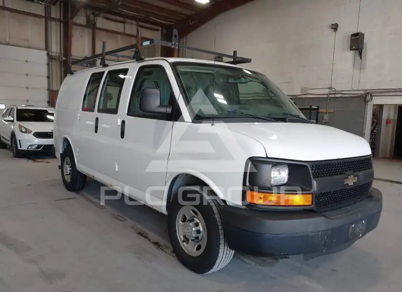 2016 Chevrolet Express фото