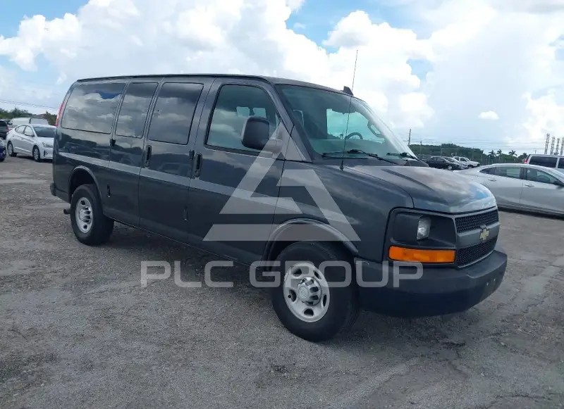 2016 Chevrolet Express photo