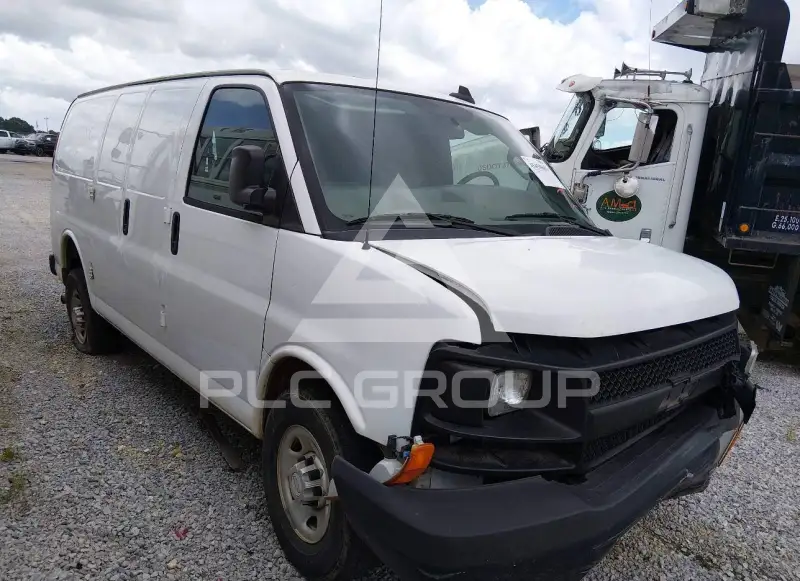 2016 Chevrolet Express фото