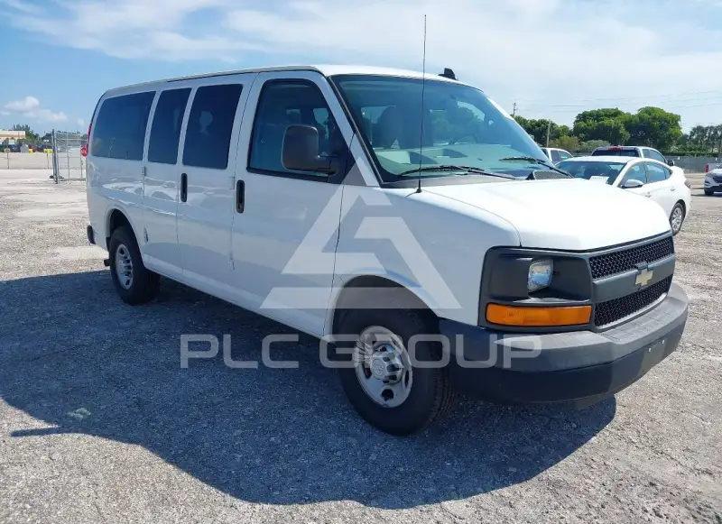 2016 Chevrolet Express photo