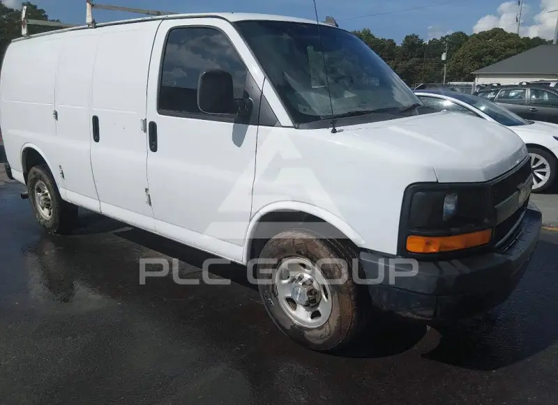 2016 Chevrolet Express photo
