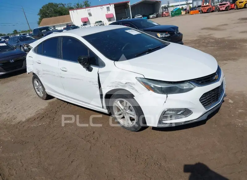 2016 Chevrolet Cruze photo