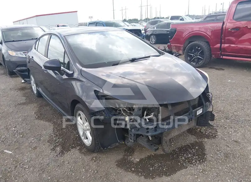 2016 Chevrolet Cruze photo