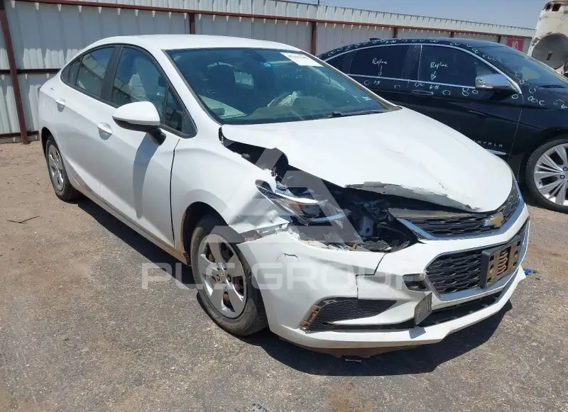 2016 Chevrolet Cruze photo