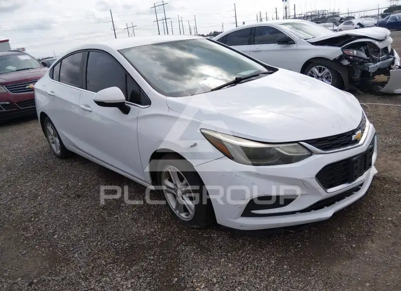 2016 Chevrolet Cruze photo