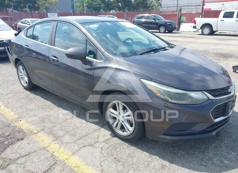 2016 Chevrolet Cruze photo