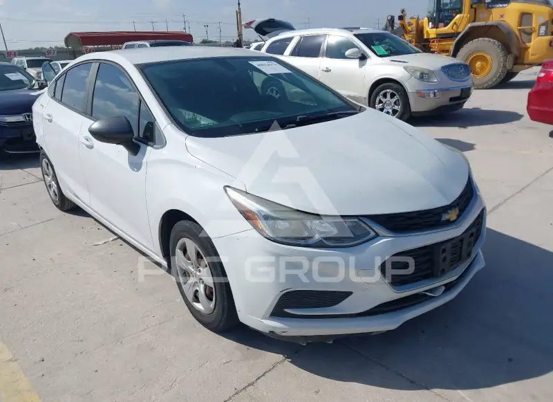 2016 Chevrolet Cruze photo